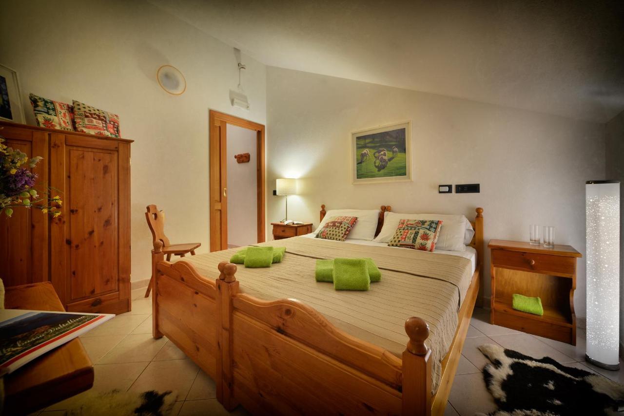 Albergo Casa Alpina San Luigi Campodolcino Buitenkant foto